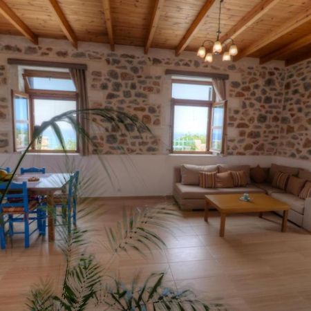Stone Villa I In Petres Petres  Exterior photo