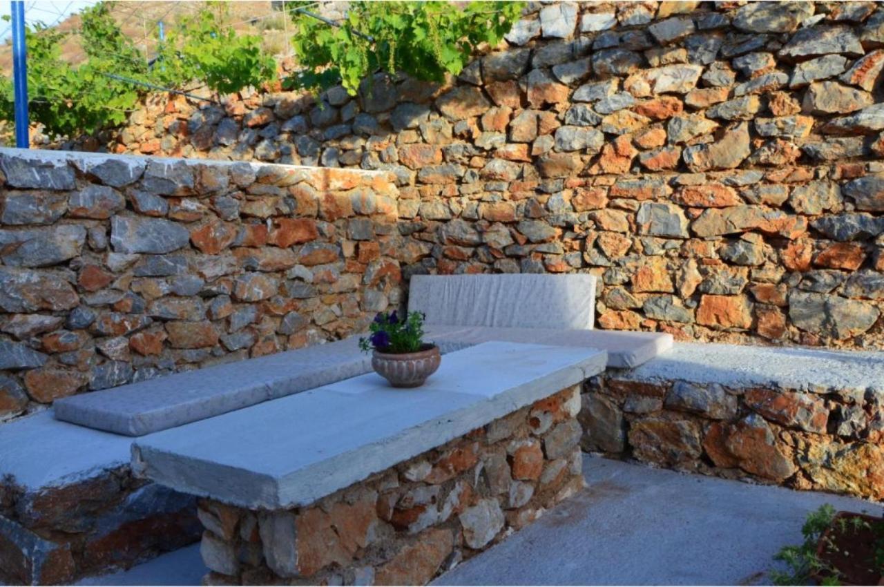 Stone Villa I In Petres Petres  Exterior photo